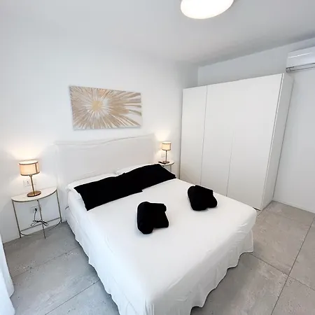 Marisabella 1 Apartment *